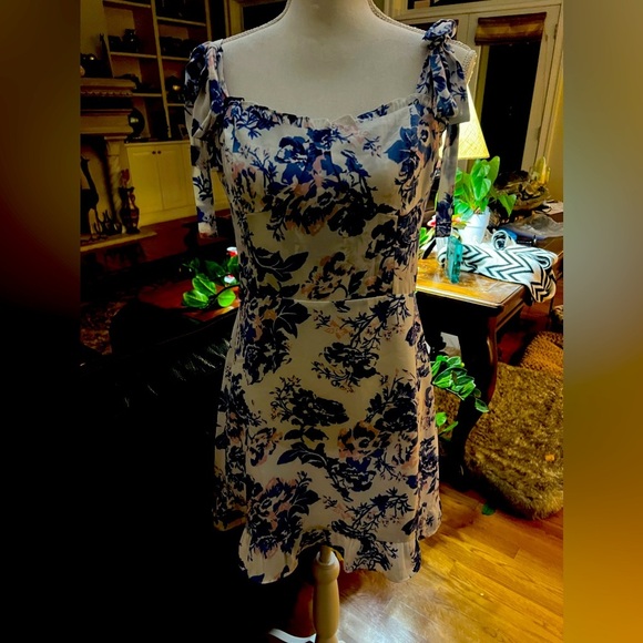 Aqua lady sundress, long hidden zipper large wrinkle free ties at shoulders - Picture 5 of 15